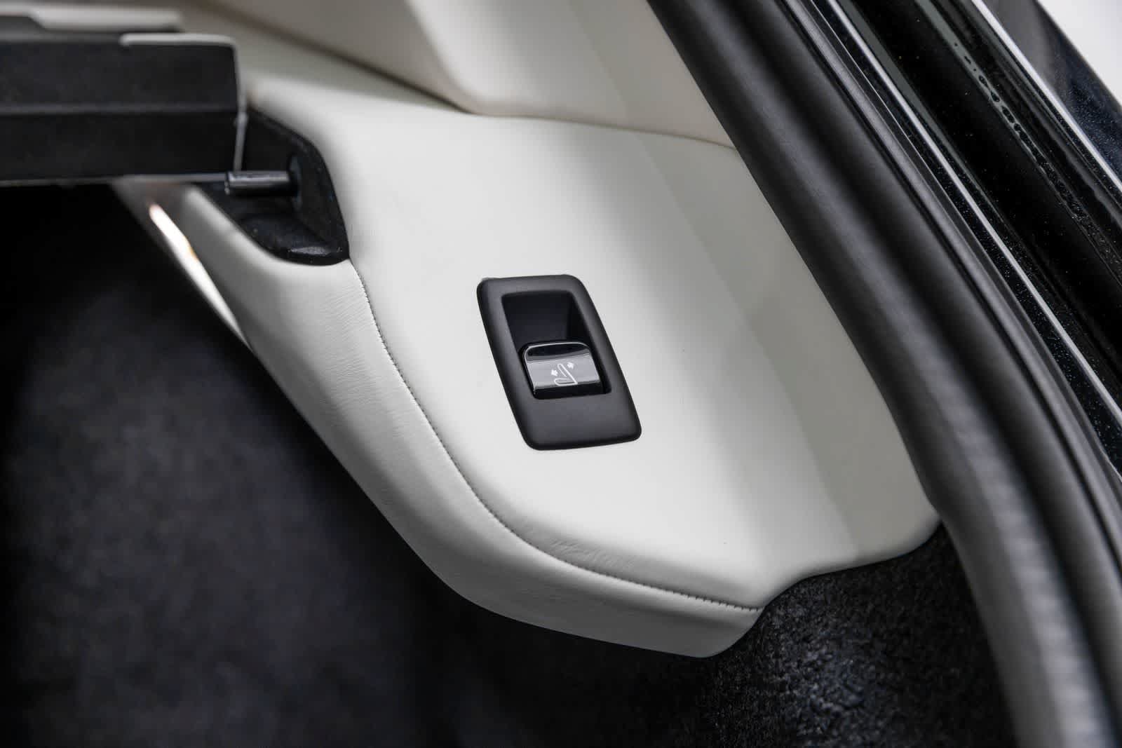 New 2027 Rolls-Royce Cullinan Black Badge AWD/4WD image 49