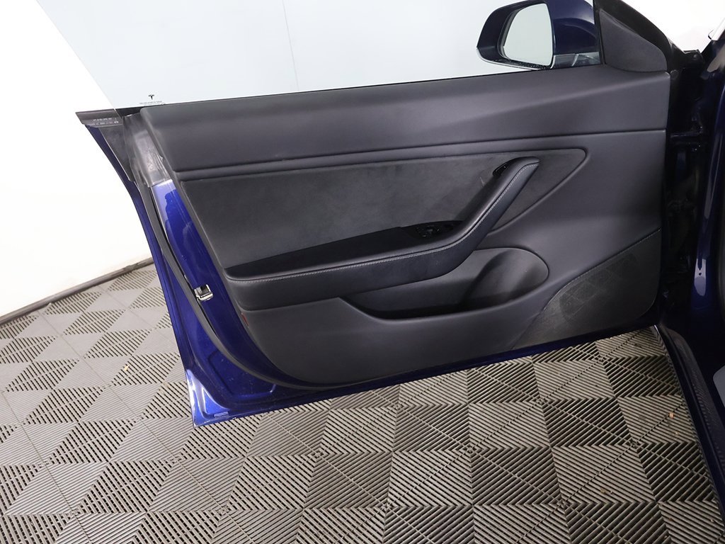 Used 2018 Tesla Model 3 Long Range image 22