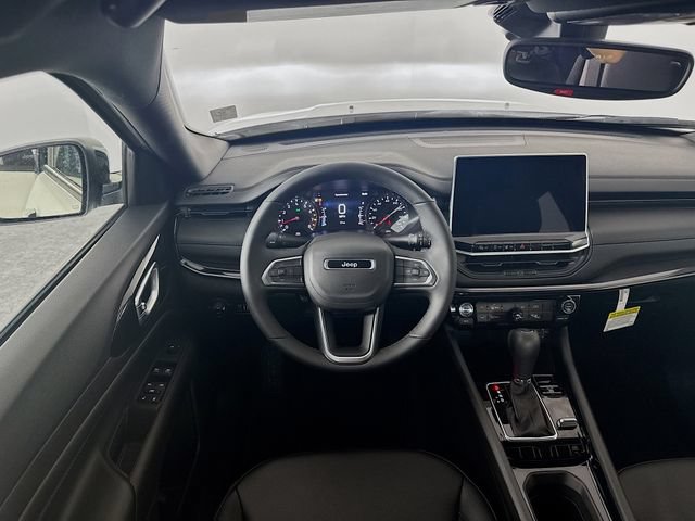 New 2026 Jeep Compass Latitude AWD/4WD image 22