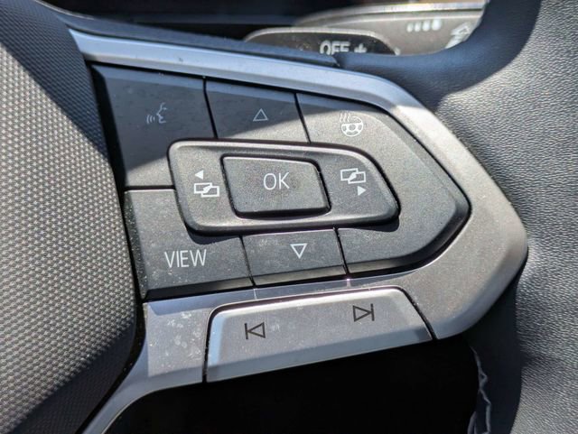 Used 2024 Volkswagen Atlas SE w/ Black Wheel Package FWD image 27