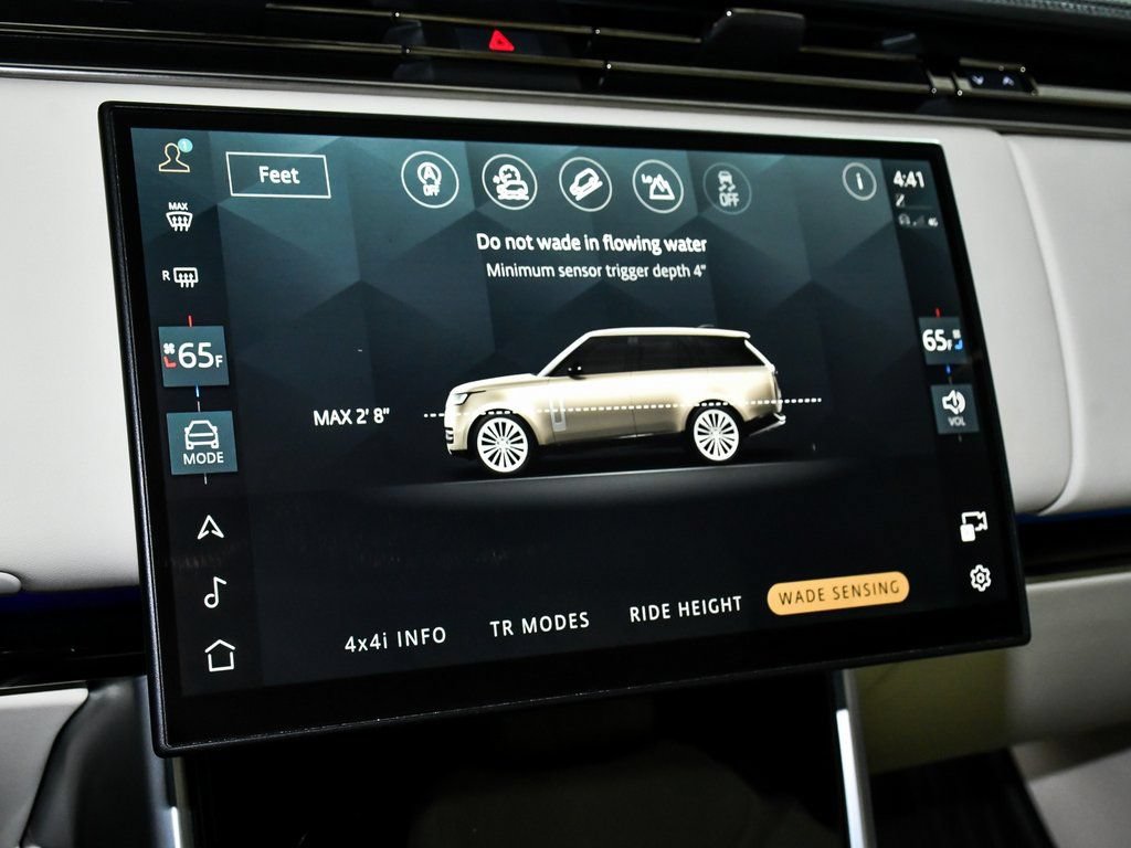 Used 2025 Land Rover Range Rover SE AWD/4WD image 42