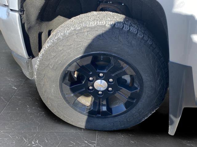 Used 2019 Chevrolet Silverado 1500 LT w/ All Star Edition image 31
