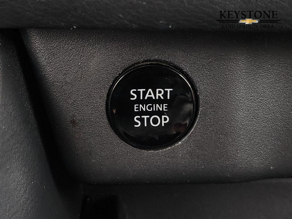 Used 2024 Nissan Rogue SV image 21