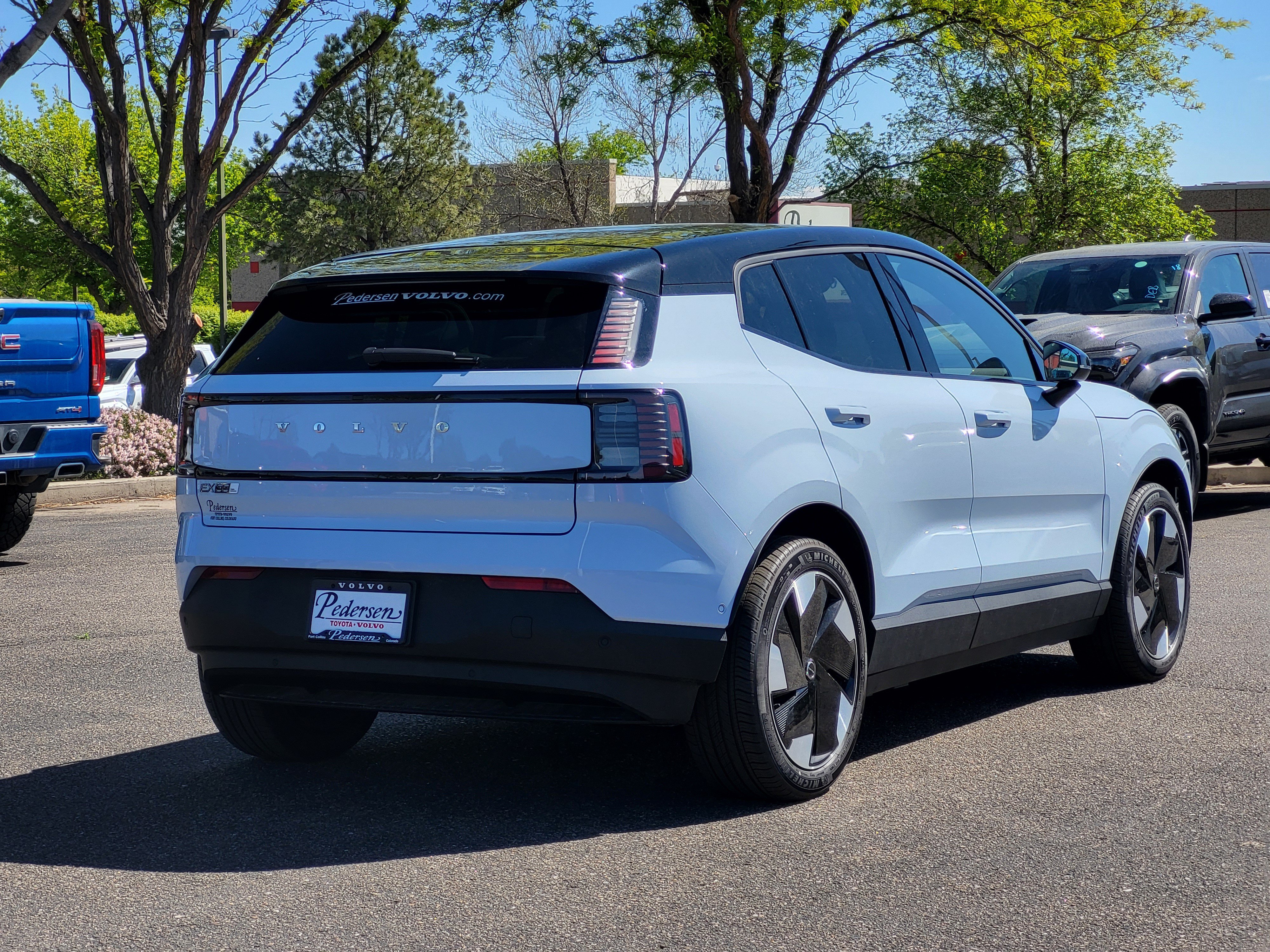 New 2026 Volvo EX30 Ultra w/ Protection Package AWD/4WD image 2