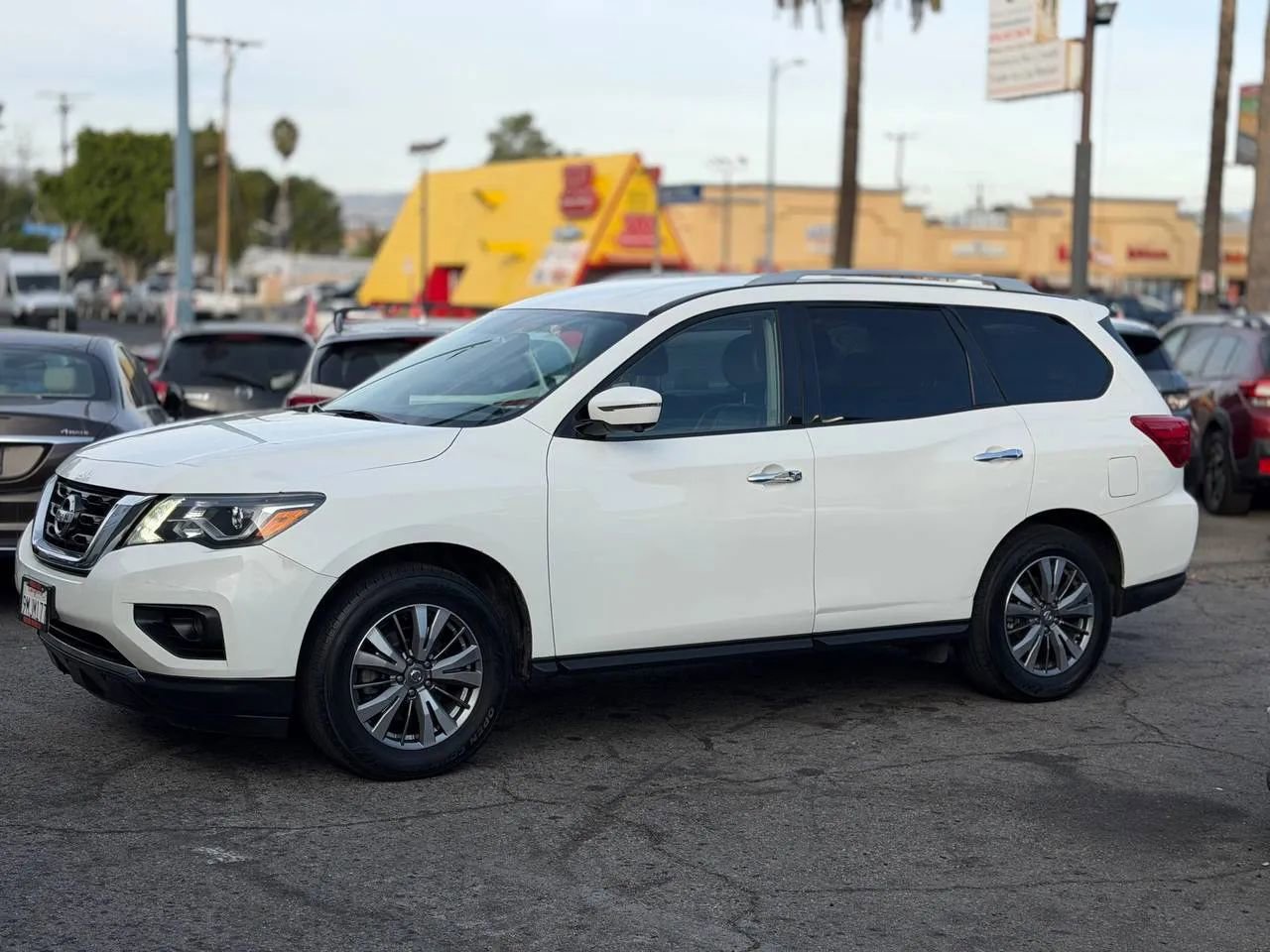 Used 2019 Nissan Pathfinder SL image 7