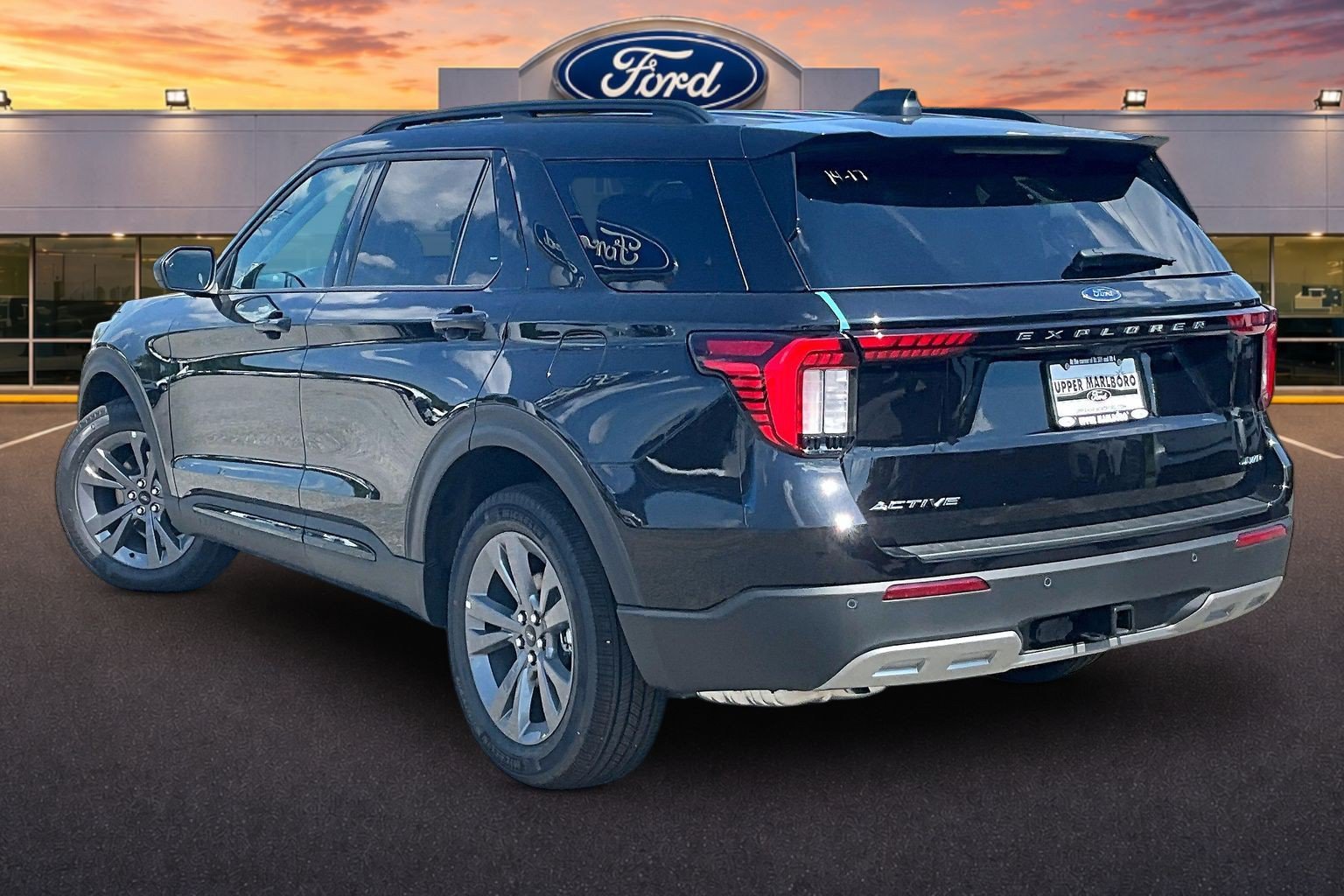 New 2026 Ford Explorer Active w/ Active Comfort Package AWD/4WD image 3