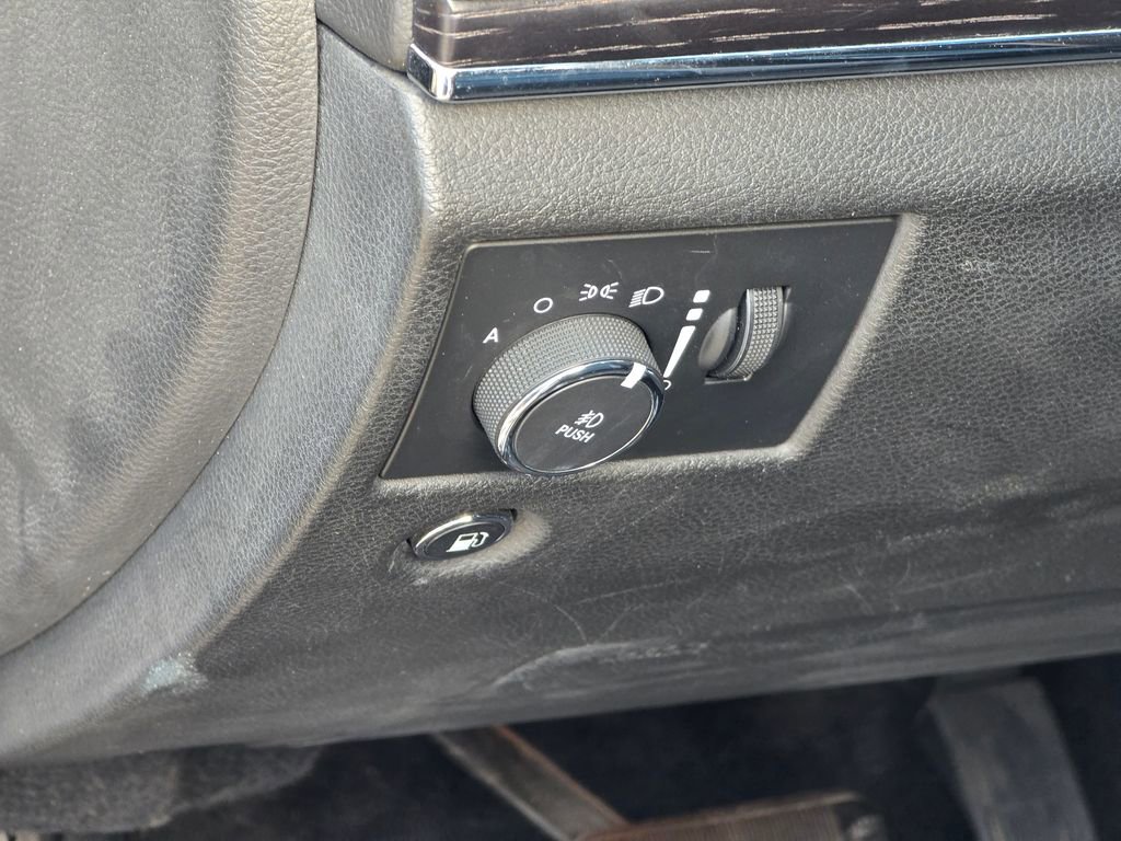 Used 2015 Jeep Grand Cherokee Summit w/ Platinum Series Group image 39