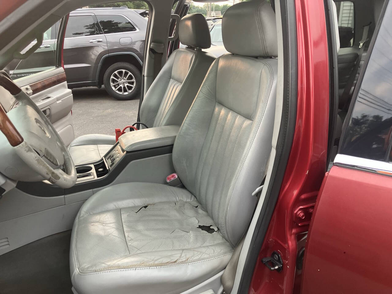 Used 2005 Lincoln Aviator AWD image 26