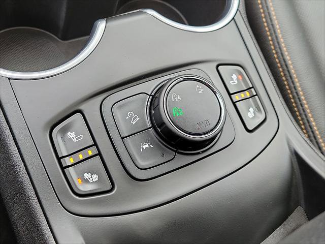 Used 2021 GMC Terrain SLT image 19