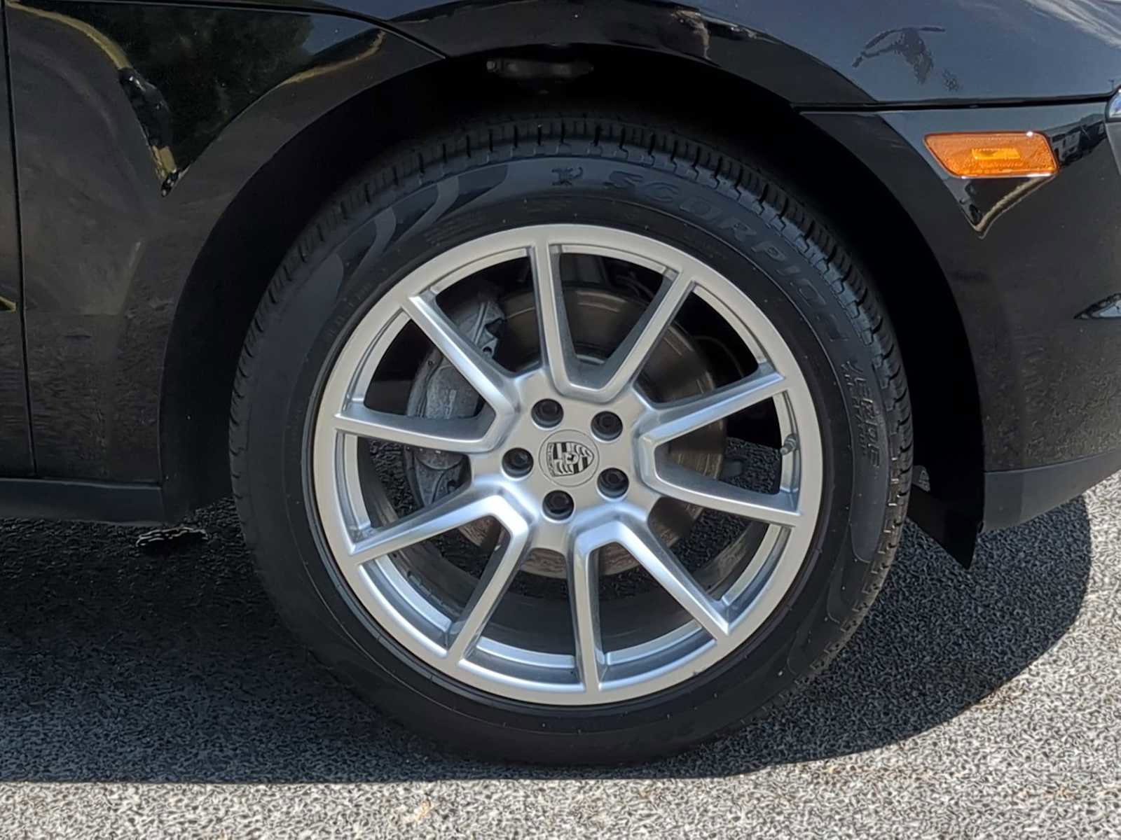 Used 2017 Porsche Macan AWD/4WD image 10