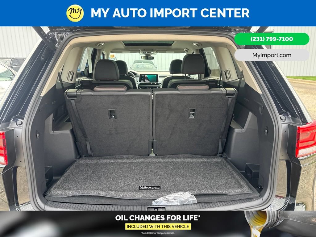 Used 2025 Volkswagen Atlas Peak Edition SE AWD/4WD image 26