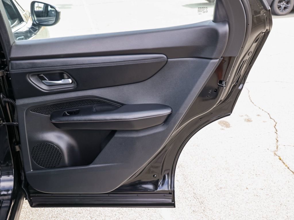 Used 2023 Nissan Ariya FWD image 19