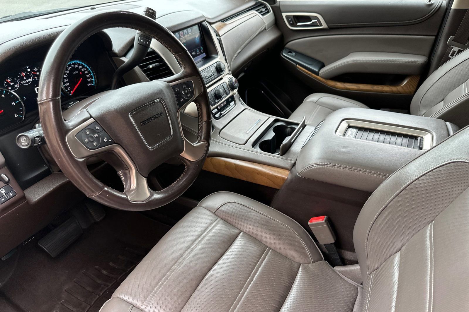 Used 2020 GMC Yukon XL Denali image 10