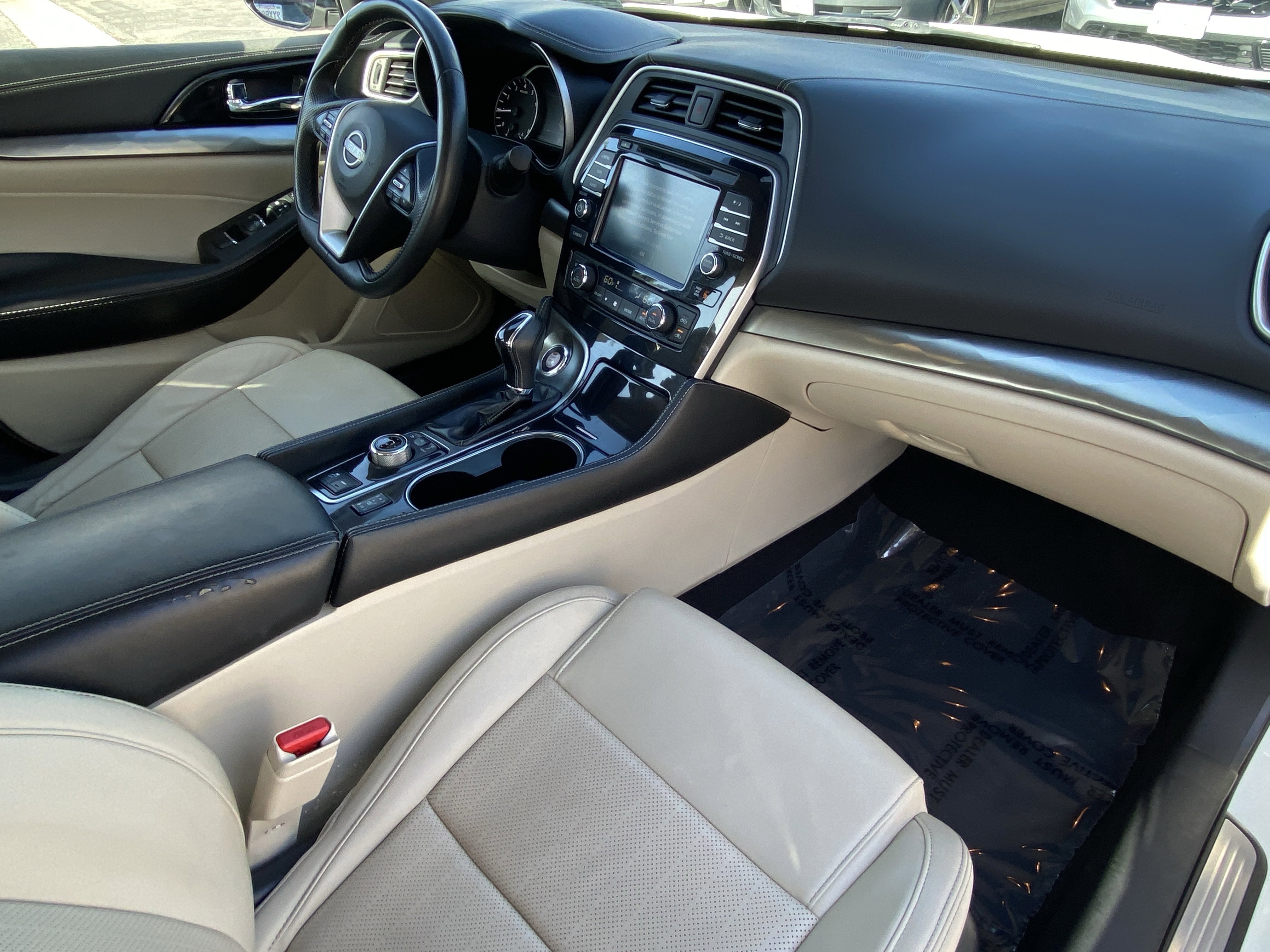 Used 2023 Nissan Maxima SV w/ Floor Mat Group FWD image 8