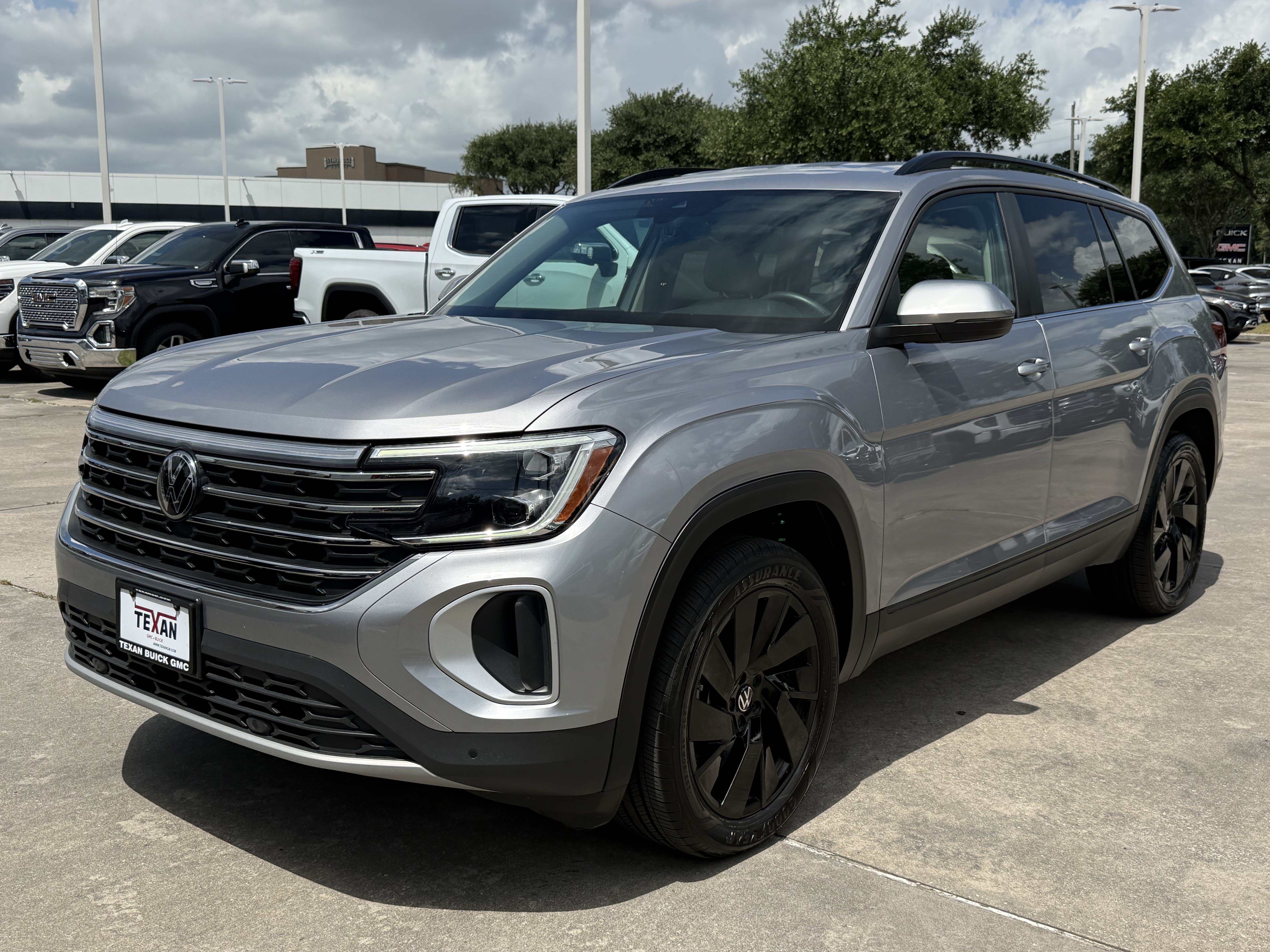 Used 2024 Volkswagen Atlas SE FWD image 9