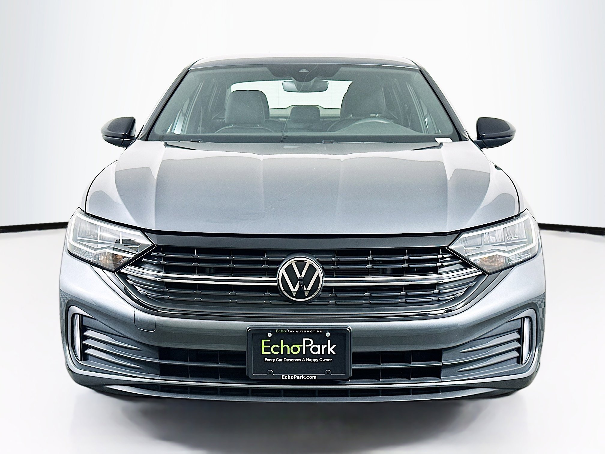 Used 2024 Volkswagen Jetta Sport FWD image 2