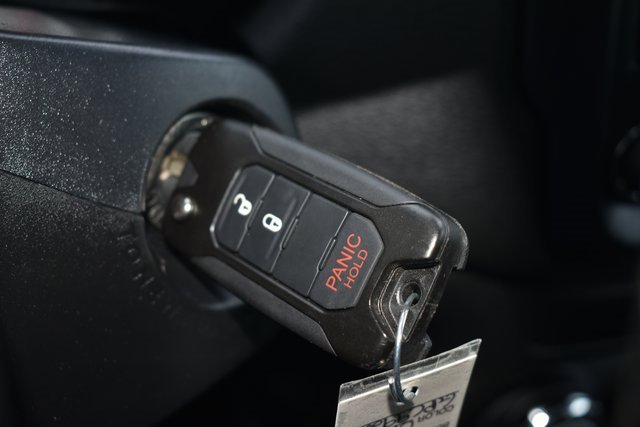 Used 2016 Jeep Renegade 75th Anniversary image 22