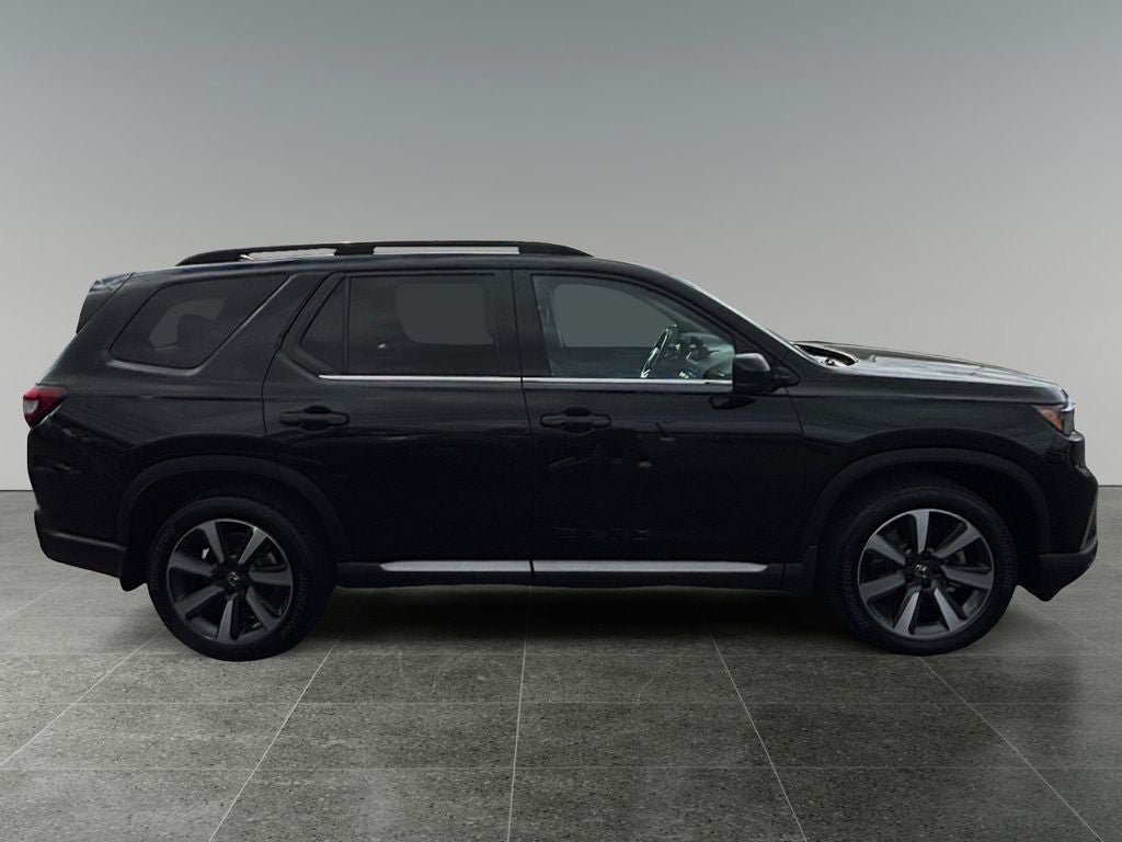 Used 2023 Honda Pilot Touring image 8