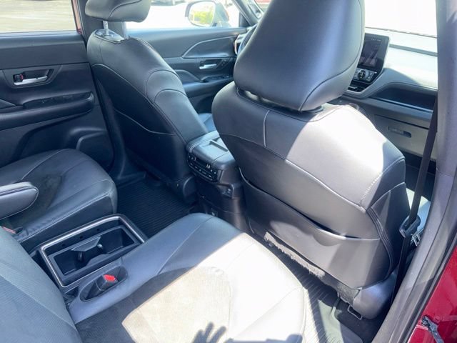 Used 2024 Toyota Grand Highlander AWD Hybrid image 15