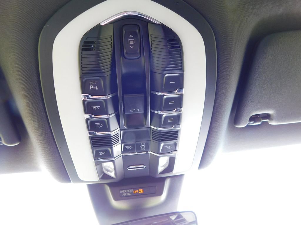 Used 2020 Porsche Macan GTS image 43