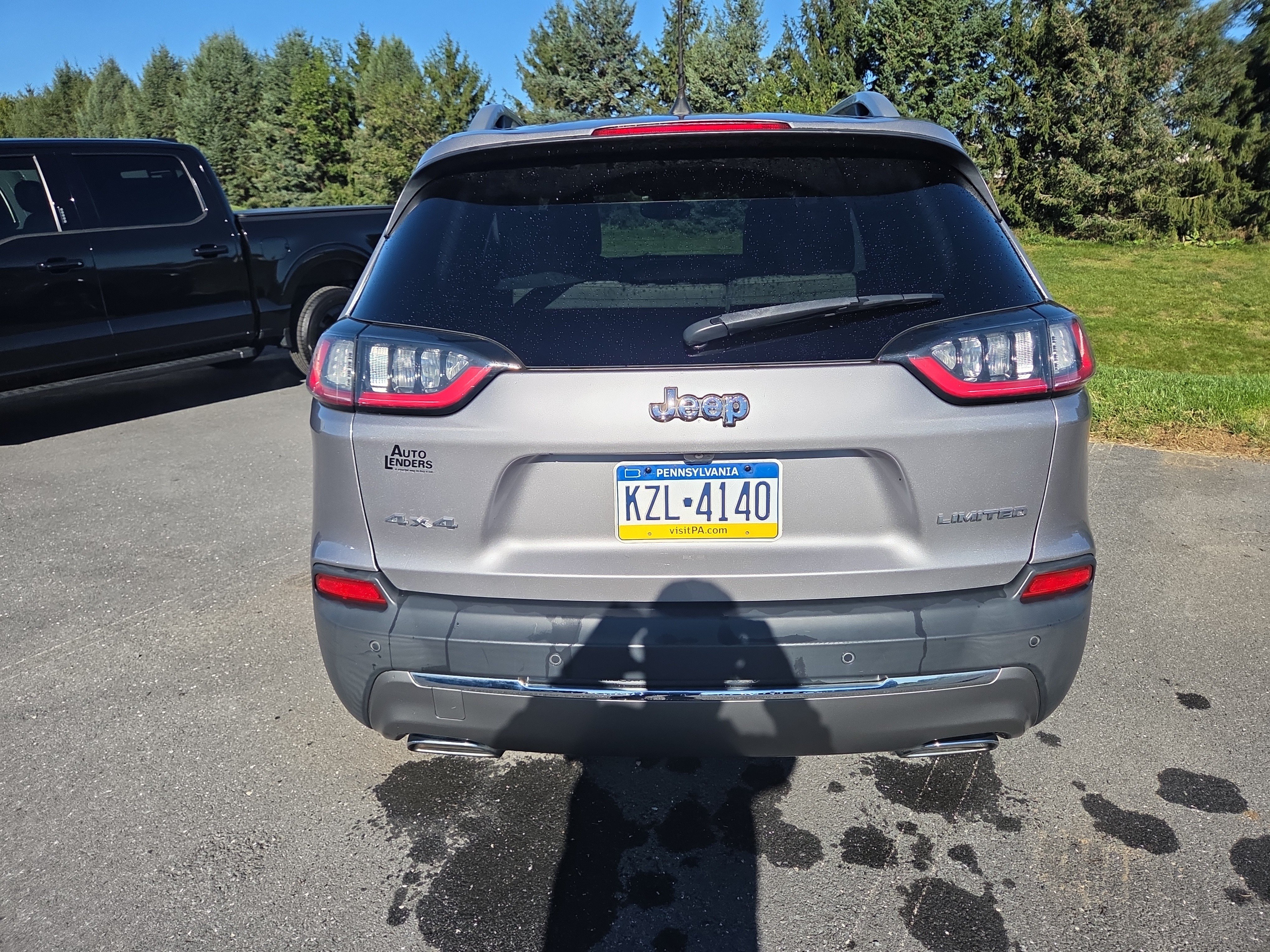 Used 2019 Jeep Cherokee Limited AWD/4WD image 14