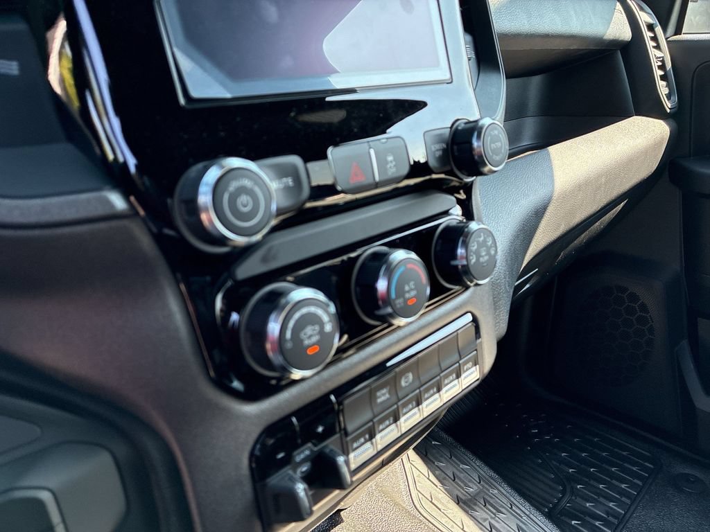 New 2026 RAM 3500 Tradesman w/ Chrome Appearance Group A AWD/4WD image 20