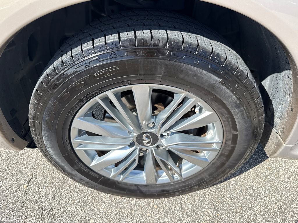 Used 2019 INFINITI QX80 Luxe w/ All-Season Package image 13