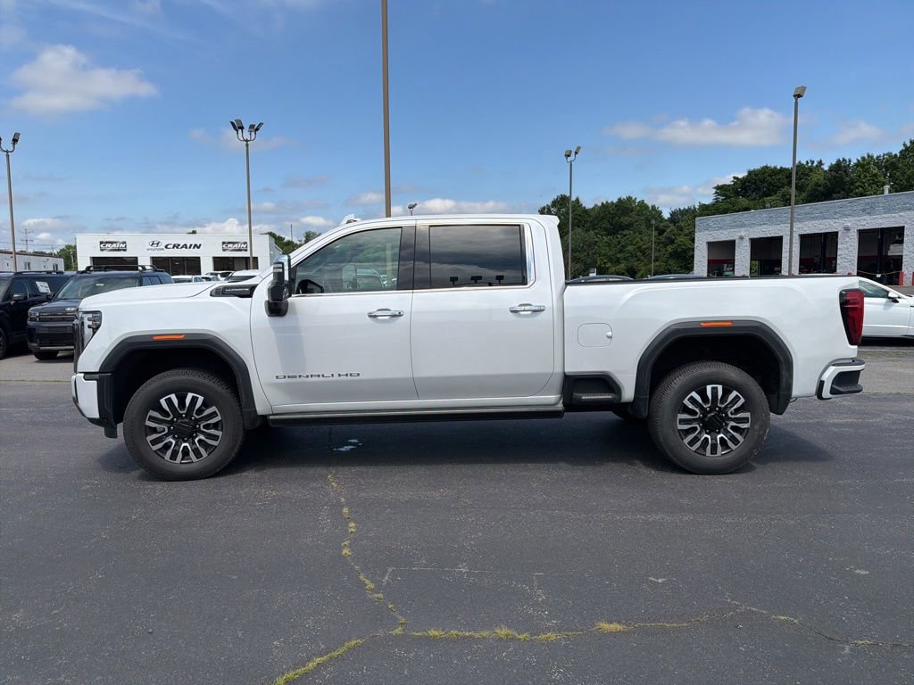 Used 2024 GMC Sierra 2500 Denali Ultimate AWD/4WD image 11