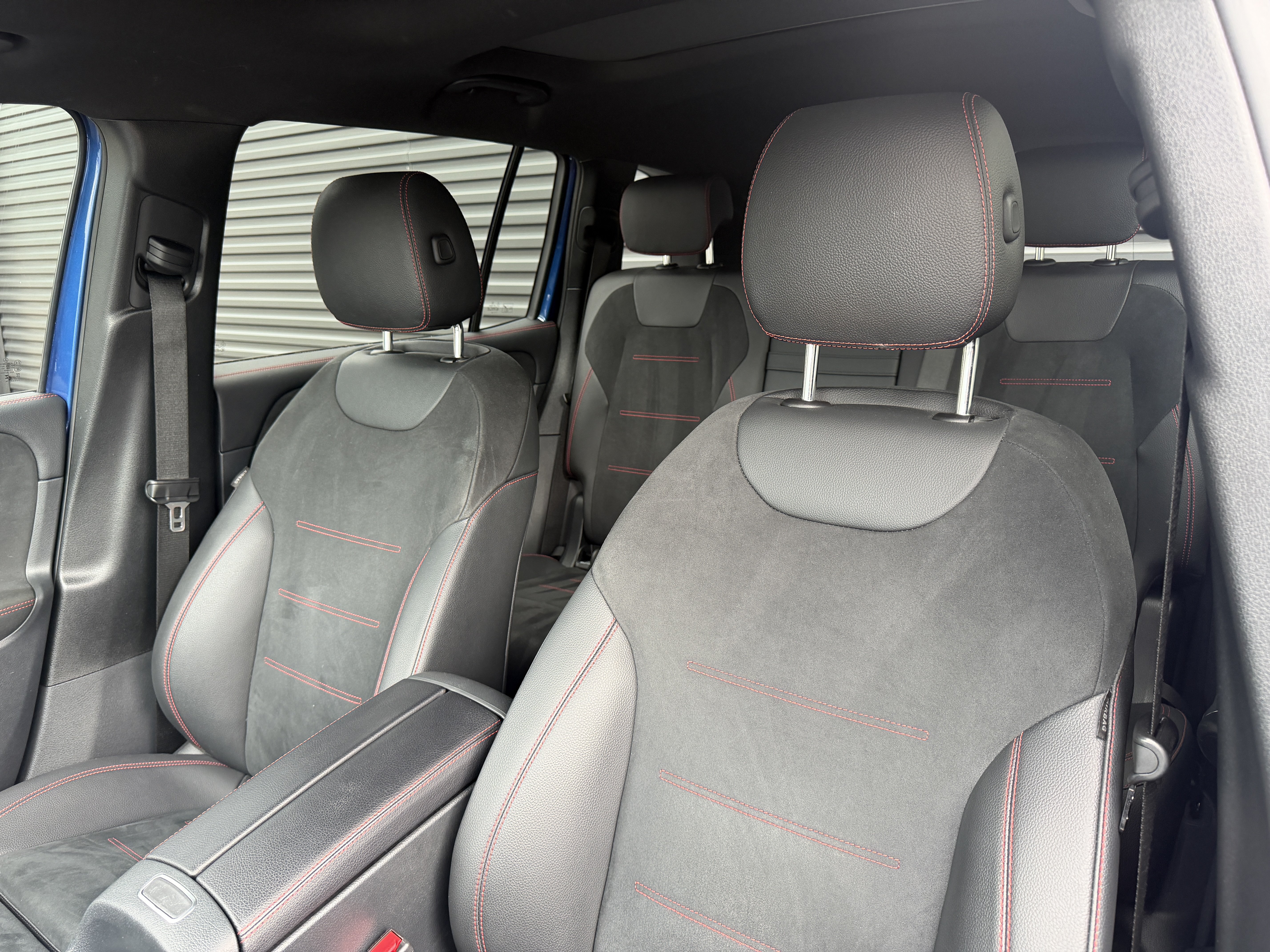 Used 2024 Mercedes-Benz GLB 250 image 12