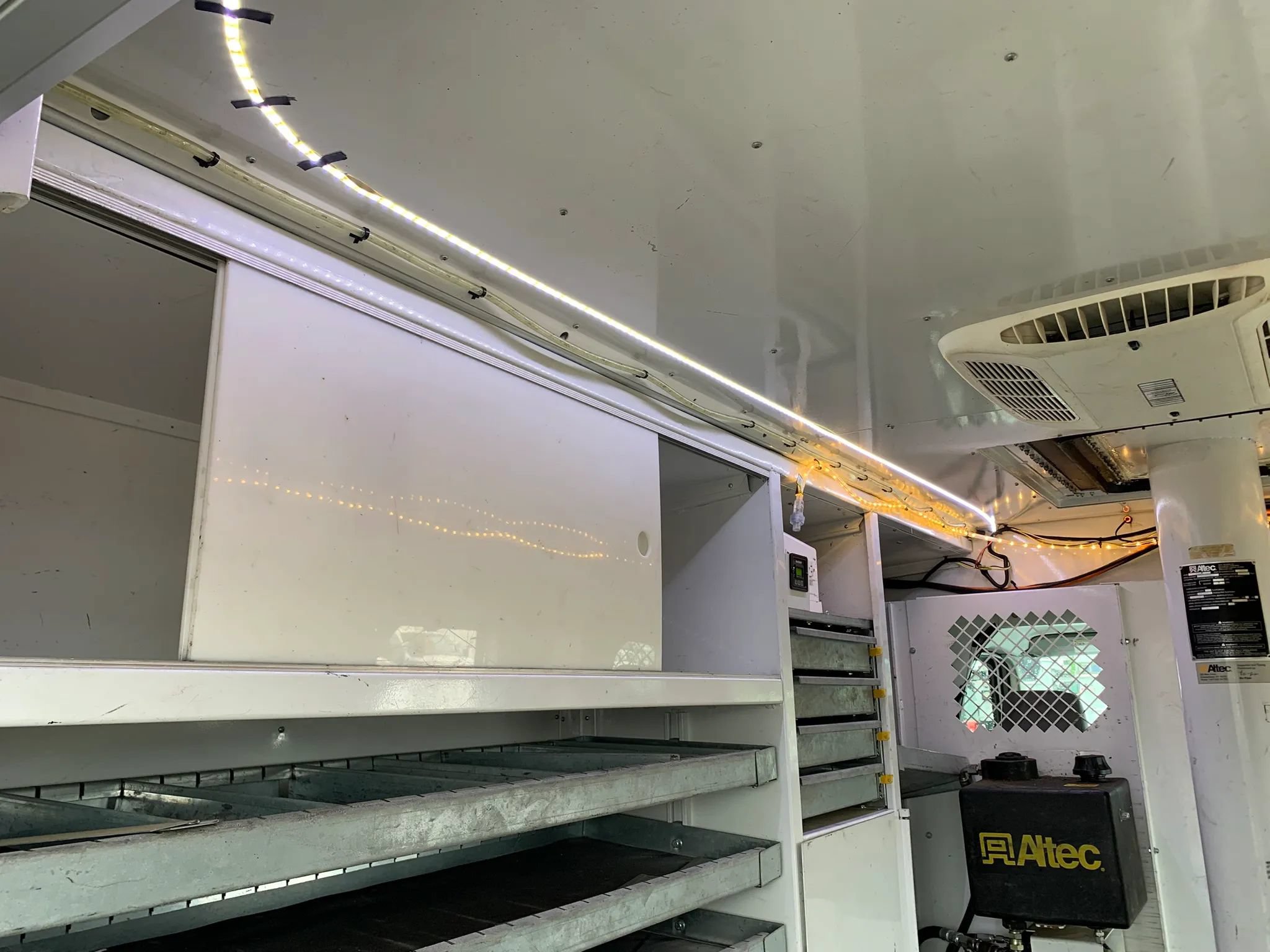 Used 2019 Ford E-350 and Econoline 350 Super Duty RWD image 30