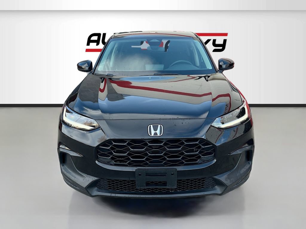Used 2023 Honda HR-V LX image 2