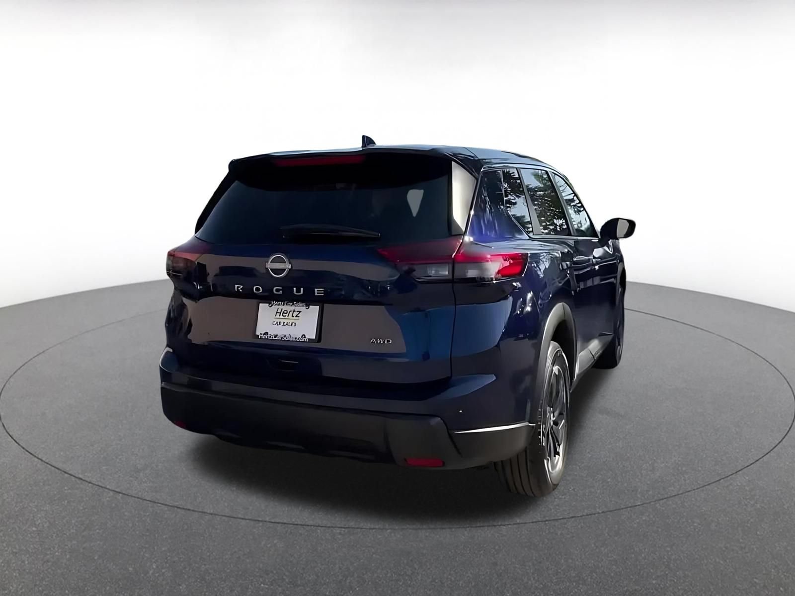 Used 2025 Nissan Rogue SV AWD/4WD image 14