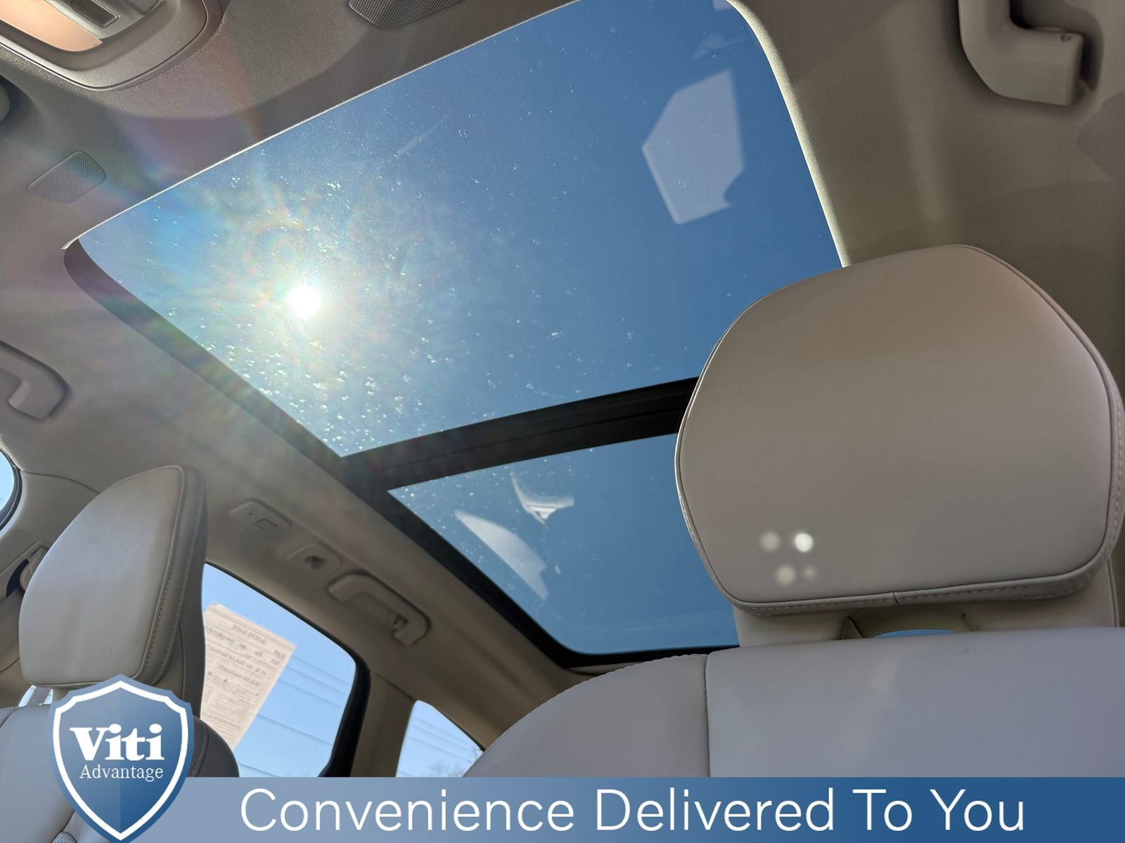 Certified 2023 Volvo XC60 B5 Ultimate w/ Climate Package image 19