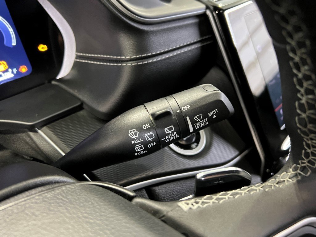 Certified 2024 Jeep Grand Cherokee L Altitude image 37