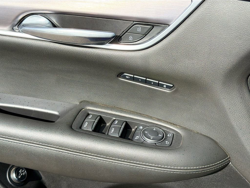 Used 2024 Cadillac XT6 Luxury image 17