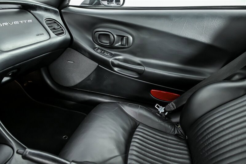 Used 2003 Chevrolet Corvette Z06 w/ Memory Package, 3 Drivers image 32
