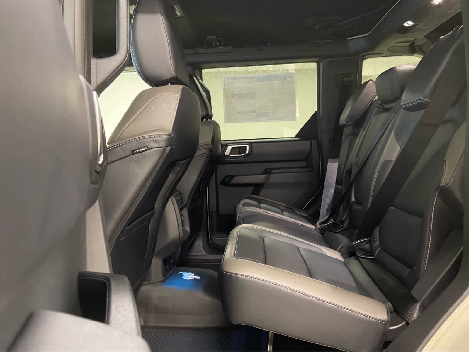 New 2025 Ford Bronco Outer Banks w/ Sasquatch Package image 13