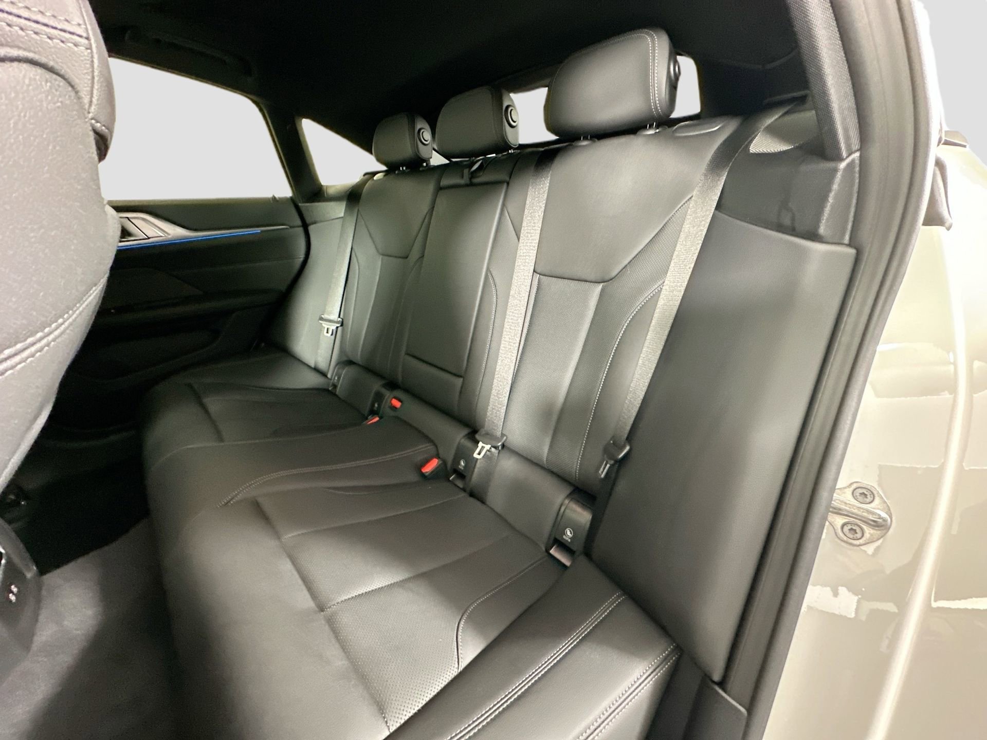 New 2026 BMW i4 eDrive40 w/ Premium Package image 25