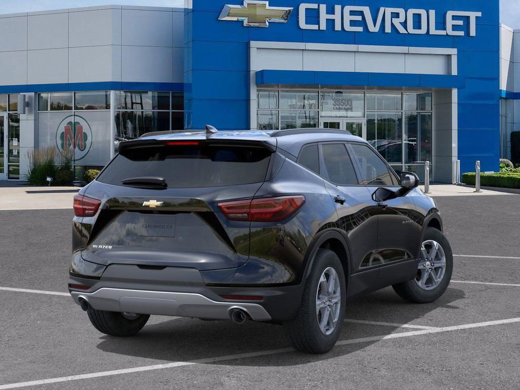 New 2025 Chevrolet Blazer LT w/ Convenience Package image 4