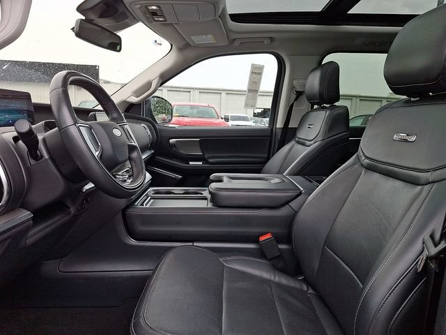 Used 2025 Ford Expedition Platinum AWD/4WD image 14