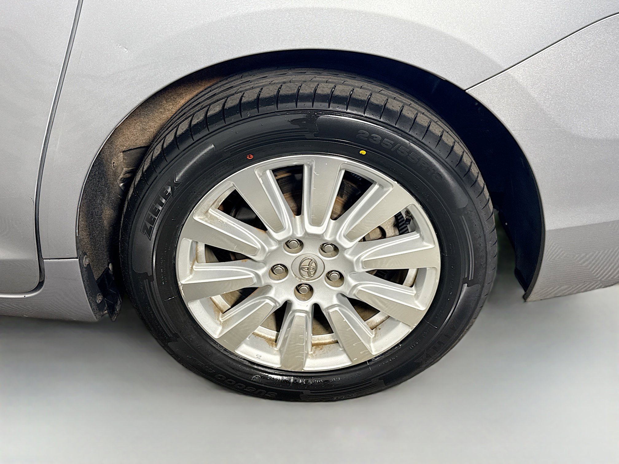 Used 2017 Toyota Sienna Limited Premium image 35