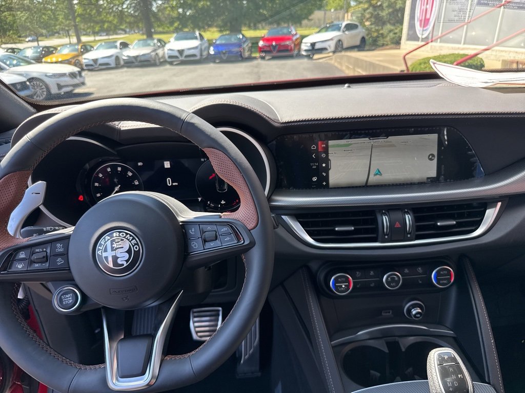 New 2025 Alfa Romeo Stelvio Sprint image 13