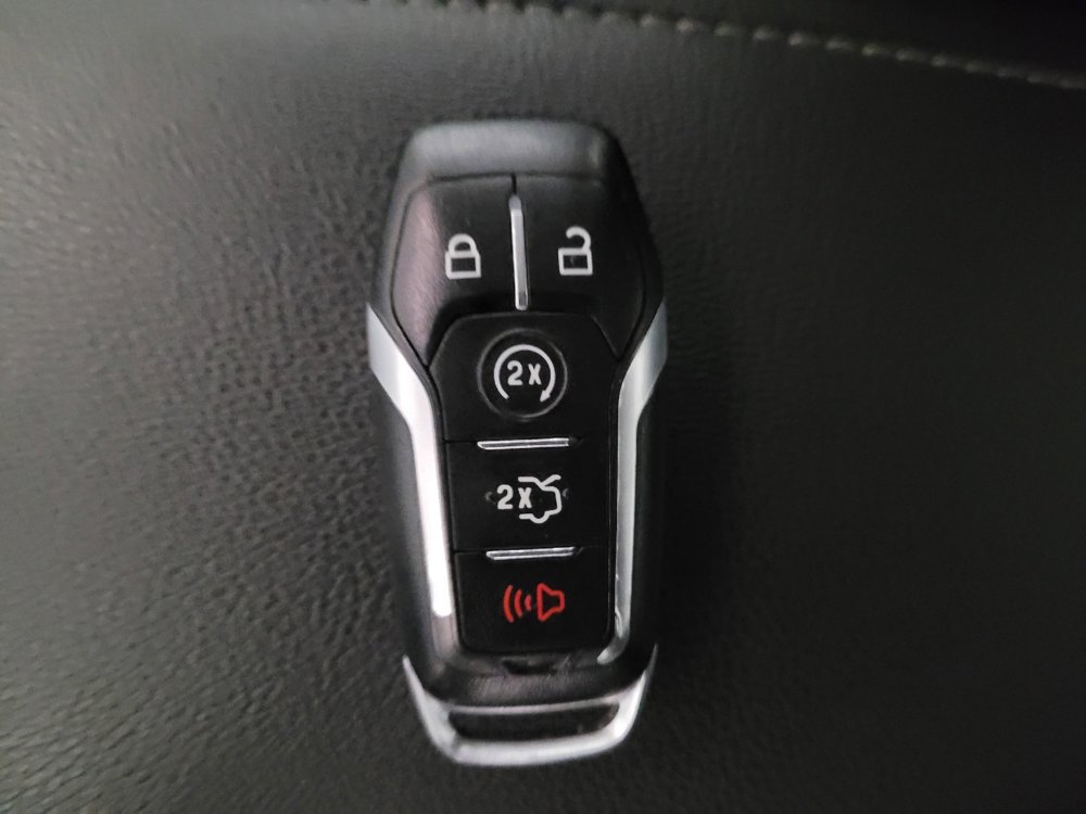 Used 2015 Ford Fusion Titanium image 32