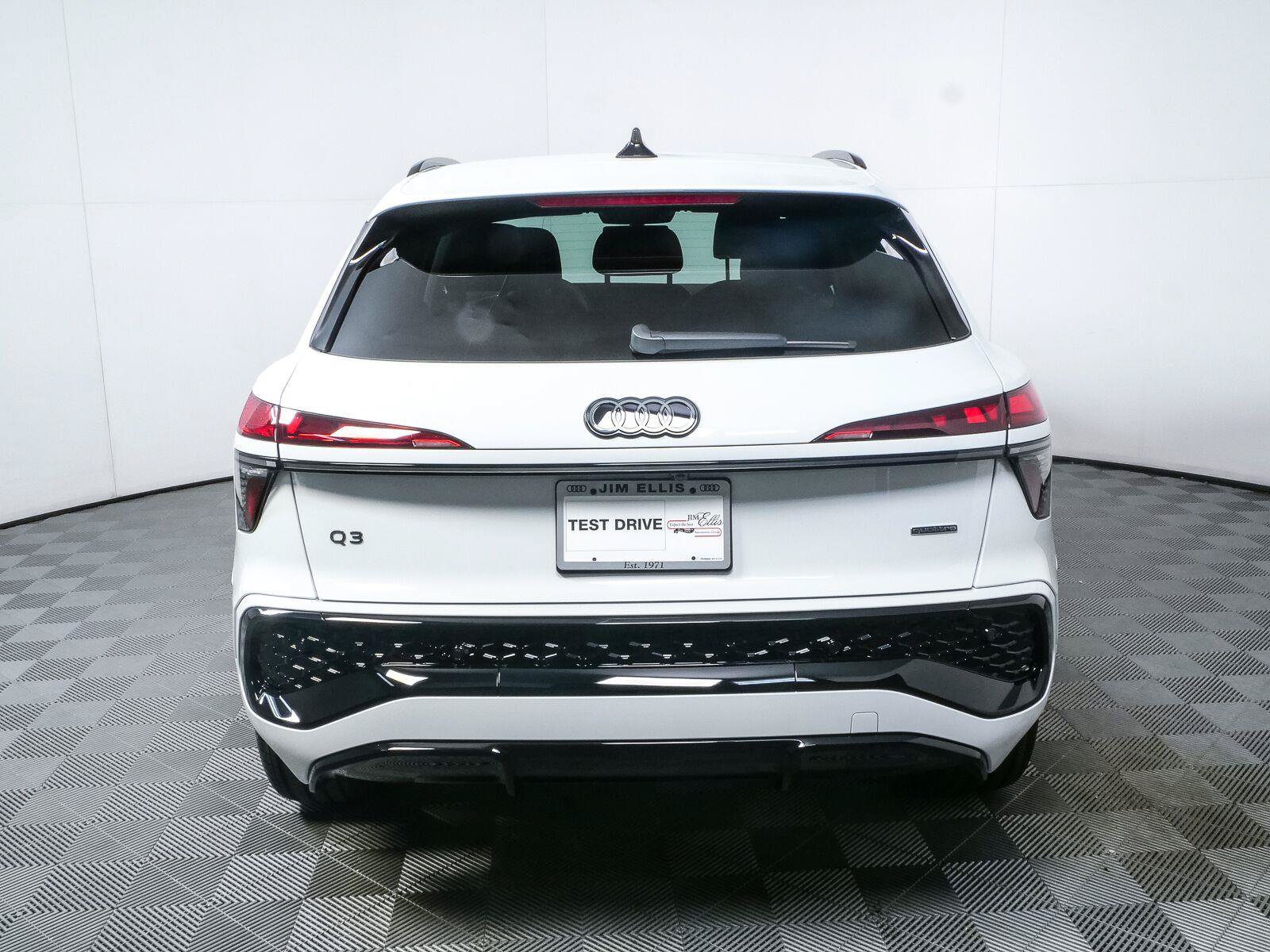 New 2026 Audi Q3 quattro 2.0T AWD/4WD image 33