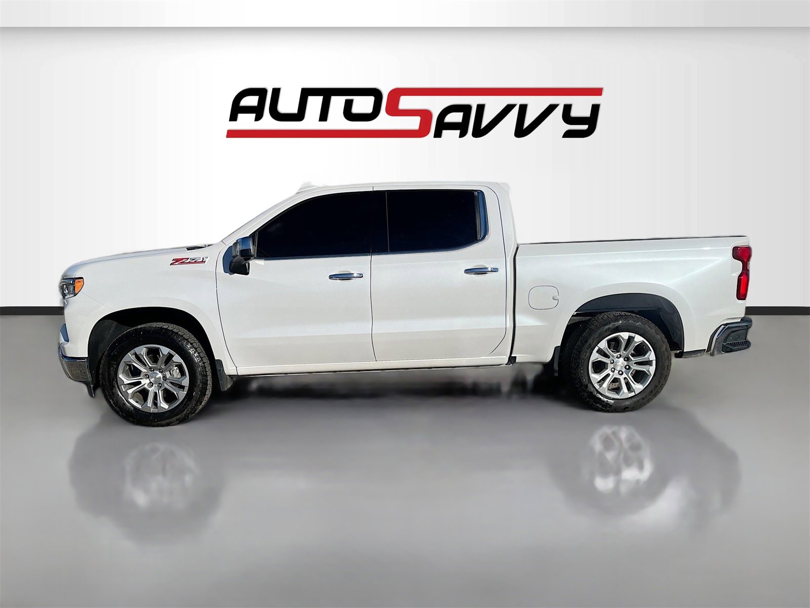 Used 2024 Chevrolet Silverado 1500 LTZ w/ Technology Package image 4