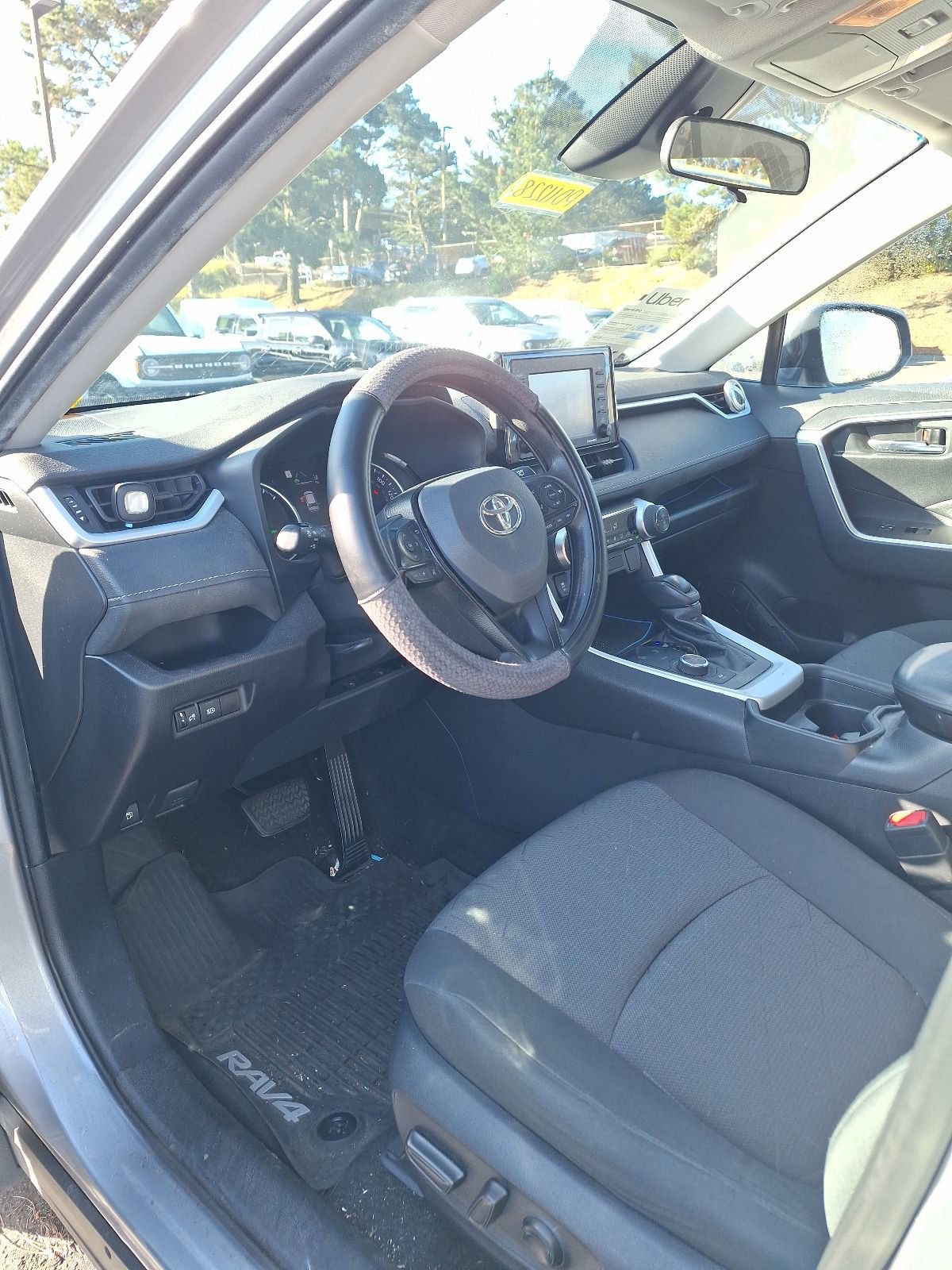 Used 2021 Toyota RAV4 XLE AWD/4WD image 8