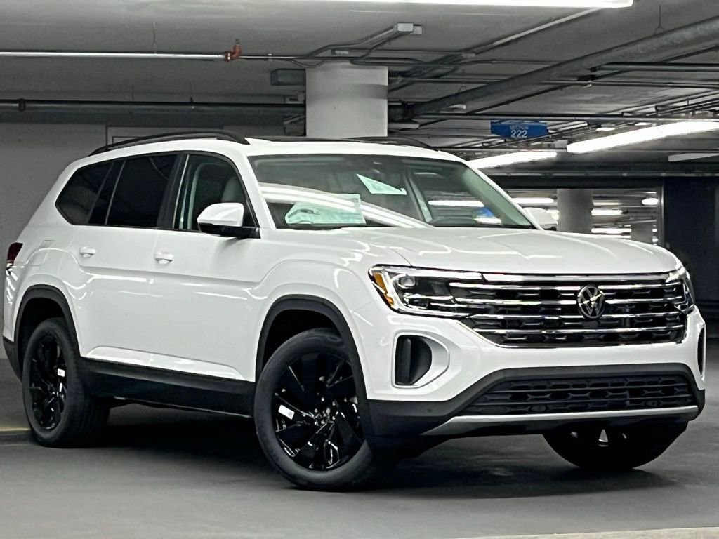 New 2026 Volkswagen Atlas SE image 2