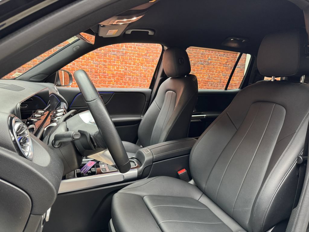 Certified 2024 Mercedes-Benz GLB 250 4MATIC image 21