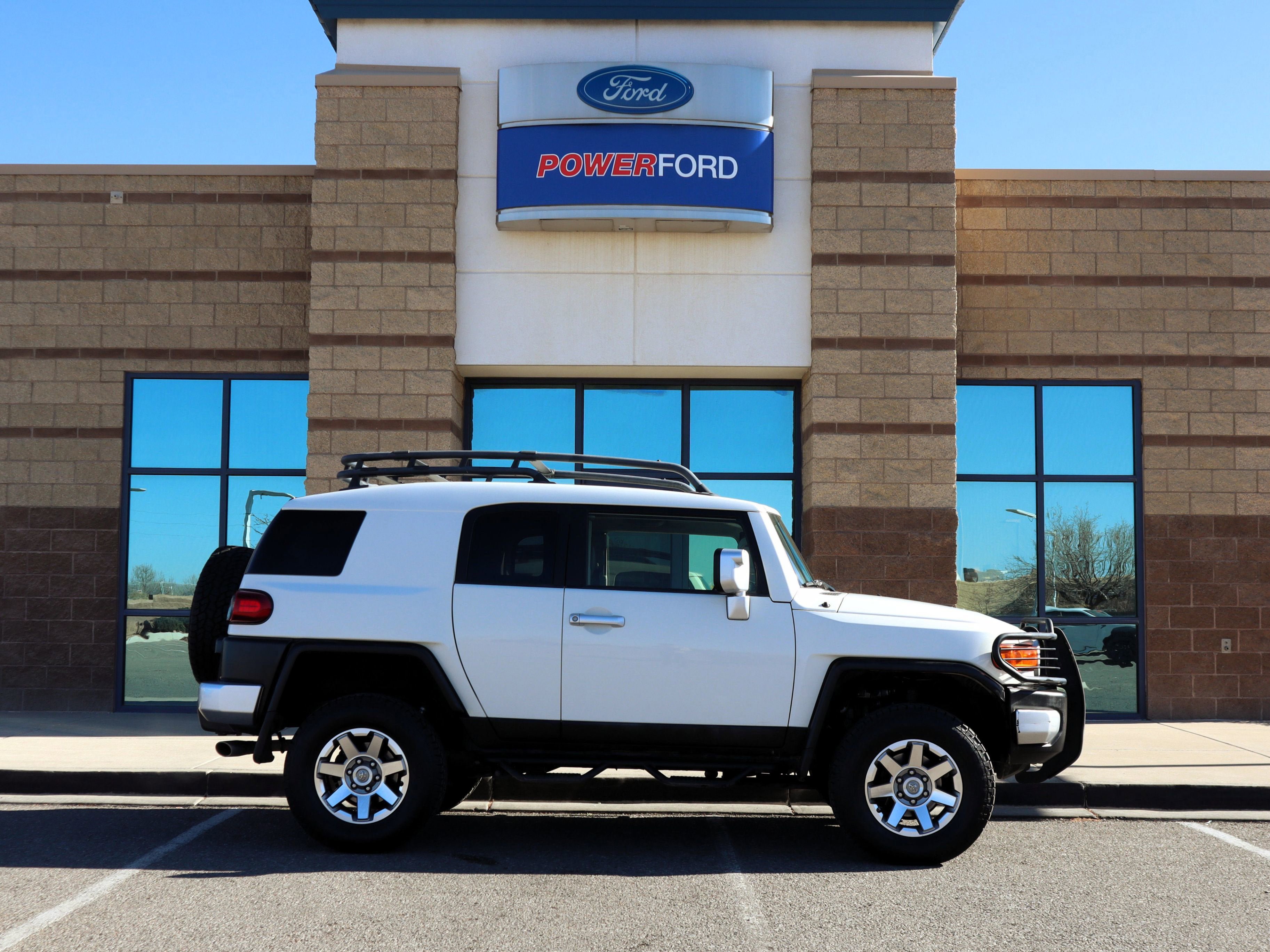 Used 2014 Toyota FJ Cruiser 4WD w/ Upgrade Package image 5
