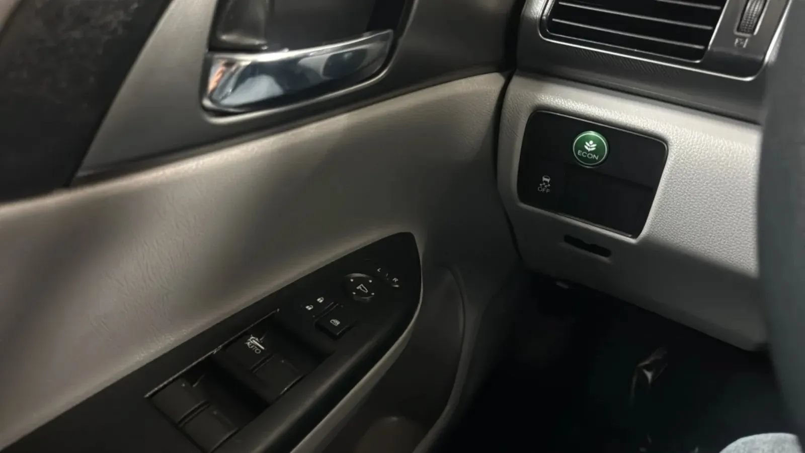Used 2015 Honda Accord LX image 15